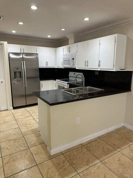 Building Photo - 8460 SW 156th Pl