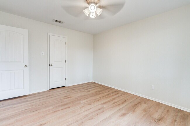 Building Photo - 5309 77th St