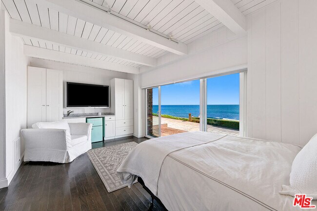 Building Photo - 11856 S Beach Club Way