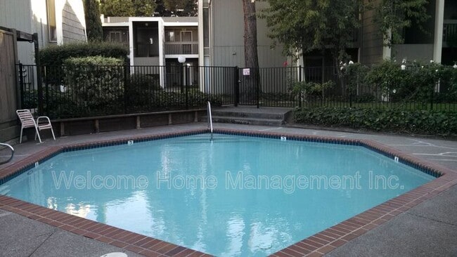 Building Photo - 1611 Alvarado Ave