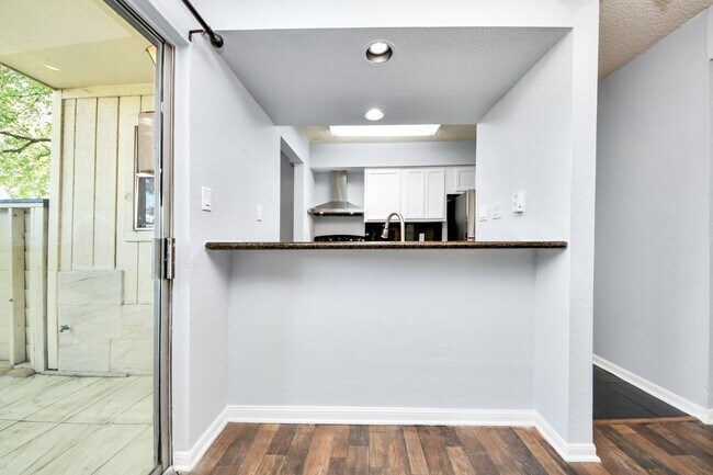 Building Photo - 250 El Dorado Blvd