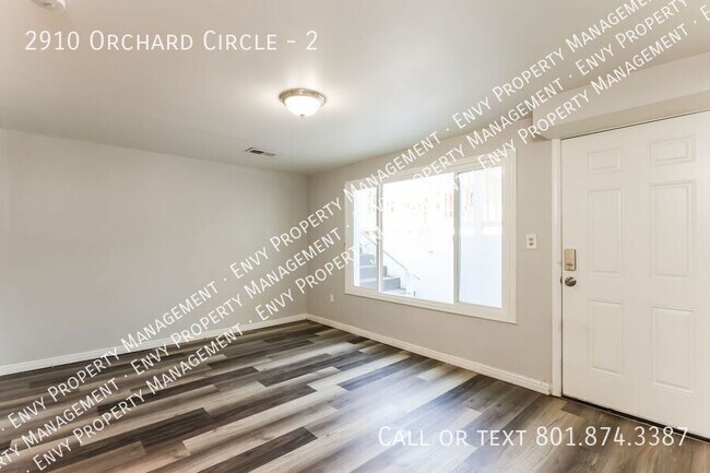 Building Photo - 2910 Orchard Cir