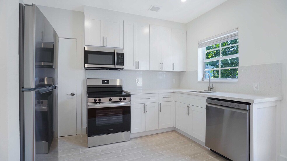 Building Photo - 1241 13th St