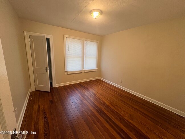 Building Photo - 859 St Clair St