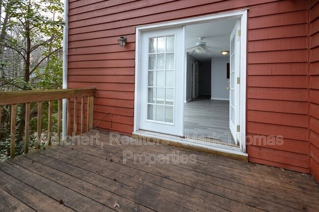 Building Photo - 13 Tarawa Terrace