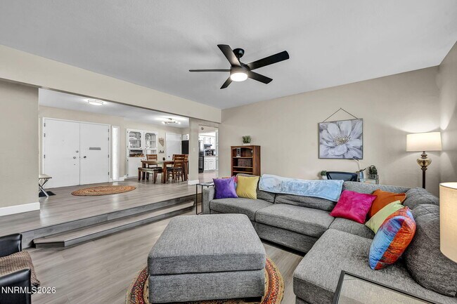 Building Photo - 1490 Foster Dr