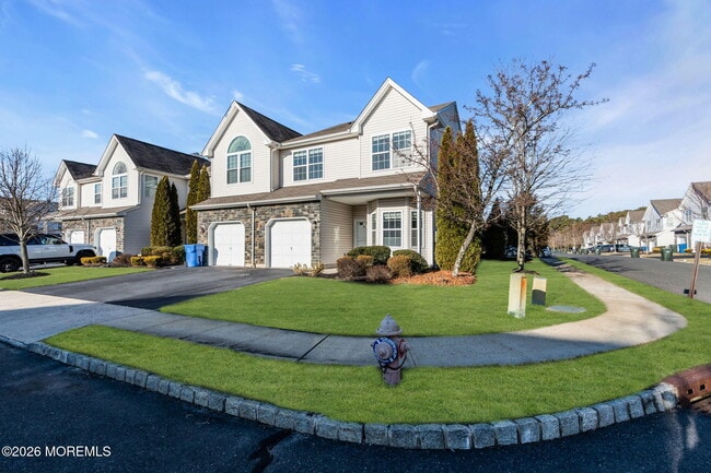 Building Photo - 40 Thistledown St