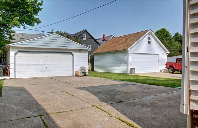 Building Photo - 1280 Warren Rd