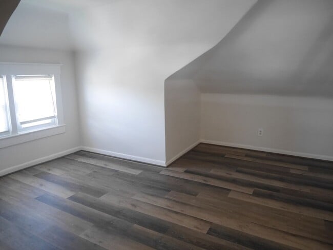 Building Photo - 2905 Echodale Ave