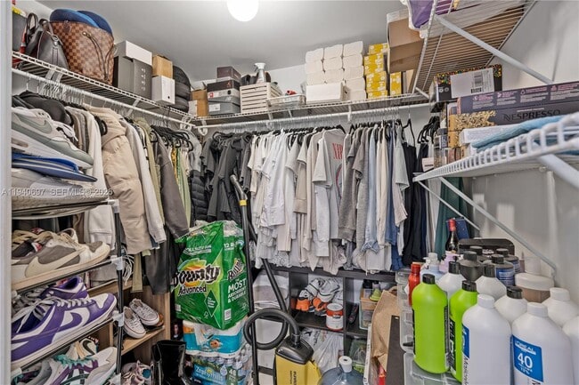 Building Photo - 6362 Collins Ave