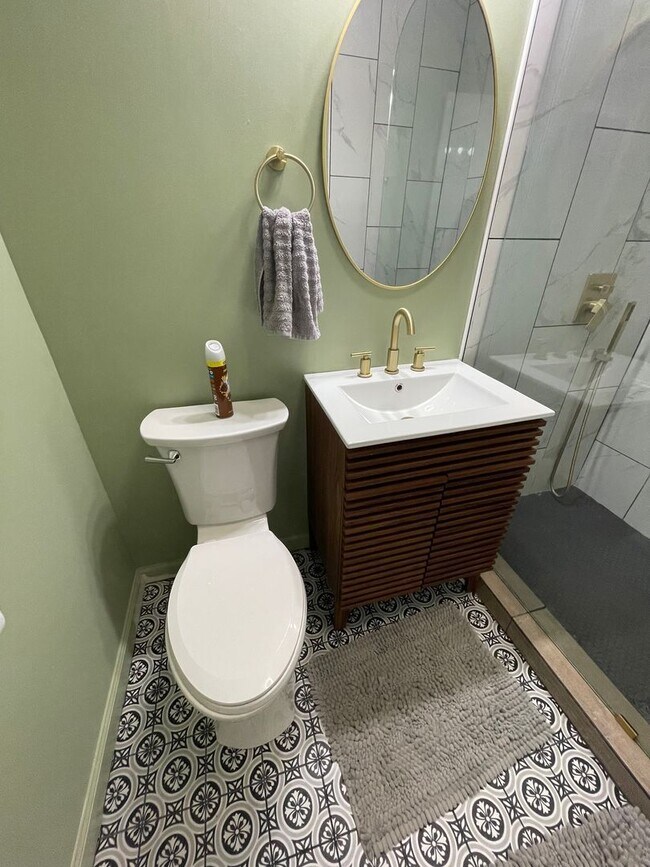 Building Photo - Large 2/1 House in Celanese- $1,495