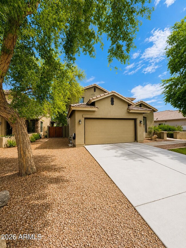 Building Photo - 4325 E Vallejo Ct