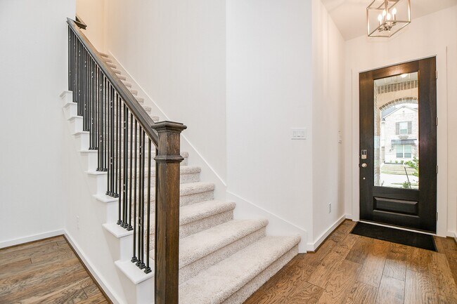 Building Photo - 6562 Scarlet Pond Ln