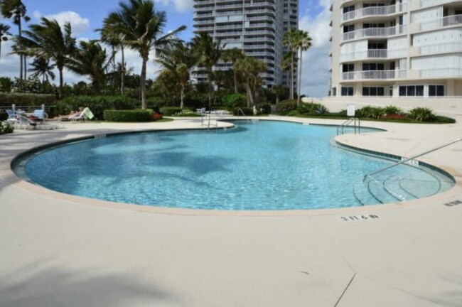 Building Photo - 5051 N Highway A1A