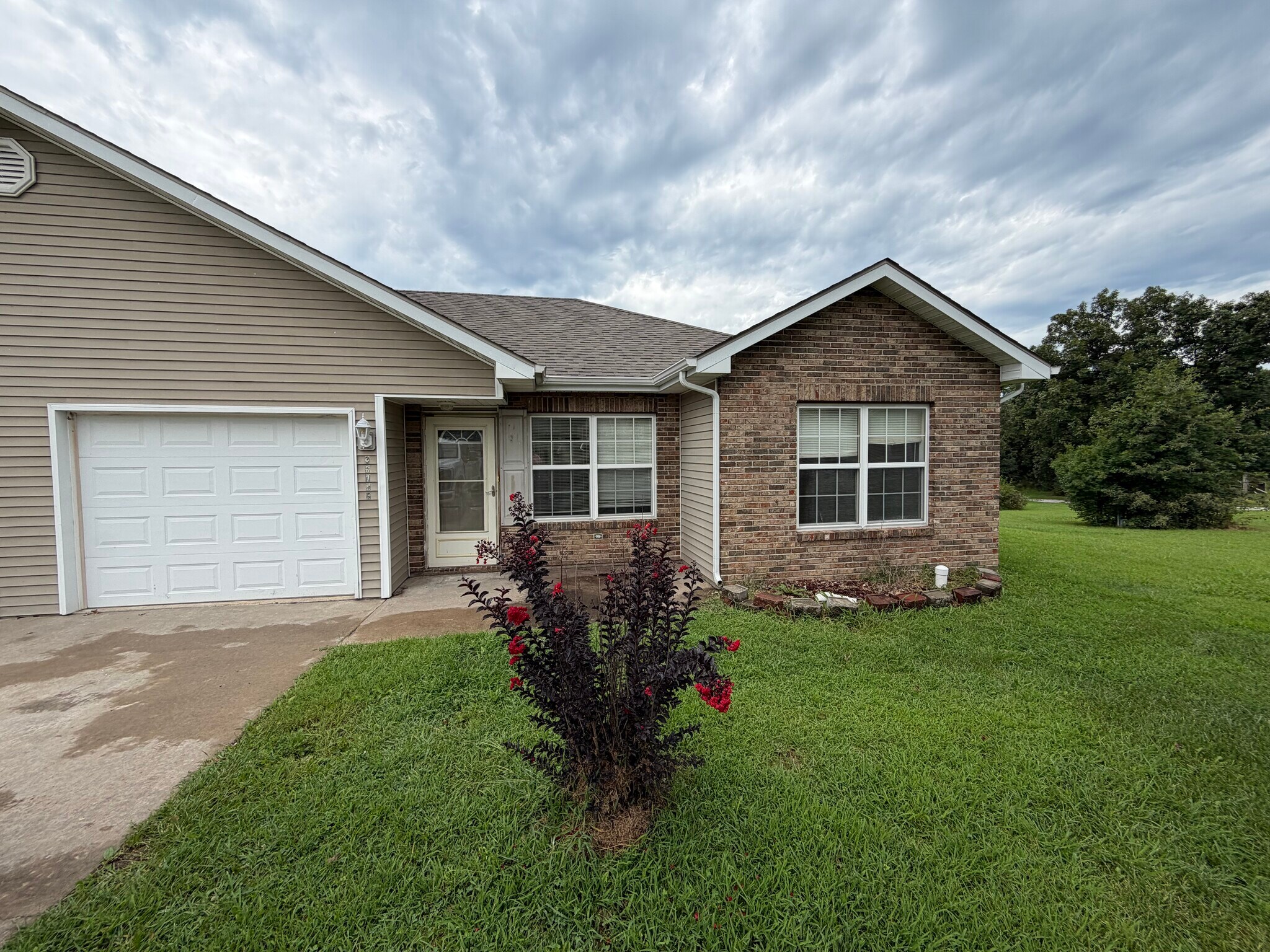 Building Photo - 6579 Jamie Ln