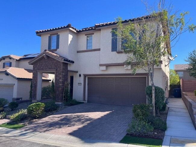 Primary Photo - Wonderful 4-Bedroom Home with Loft & Den i...