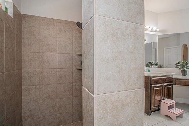 Building Photo - COMING SOON! BEAUTIFUL Grand Home in Benbrook!