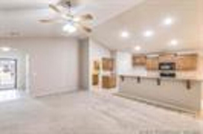 Building Photo - Well maintained home in a great location within Prestin lakes.