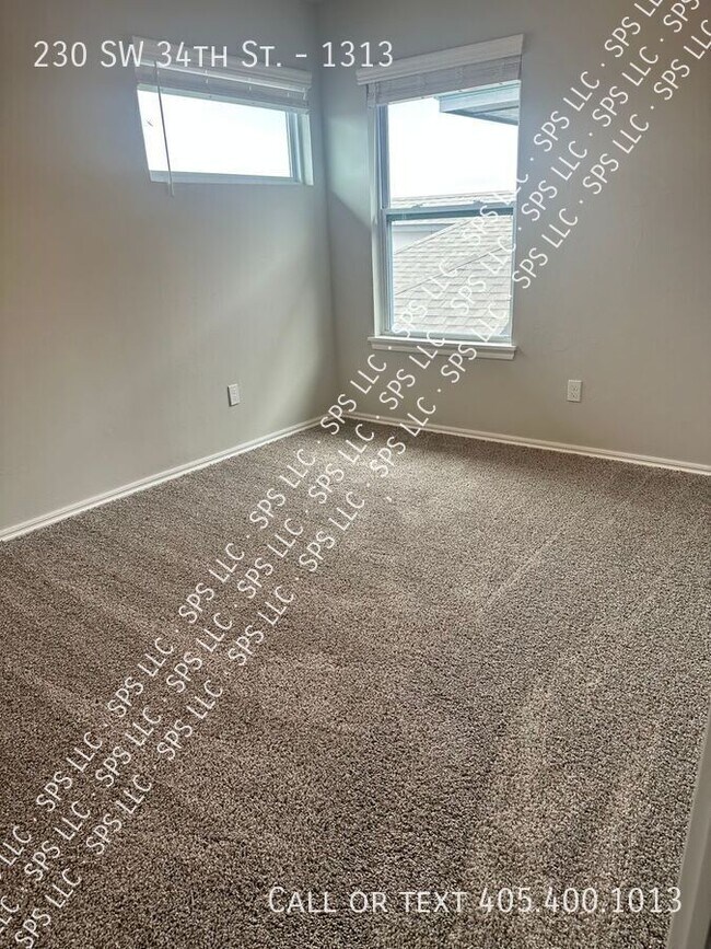 Building Photo - 230 SW 34th St