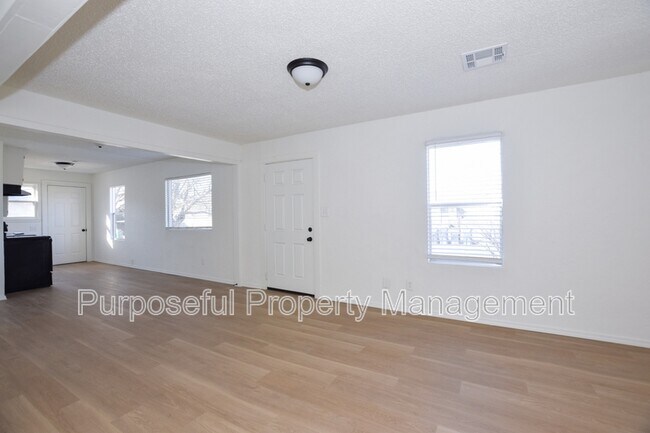 Building Photo - 2924 SW 51st St