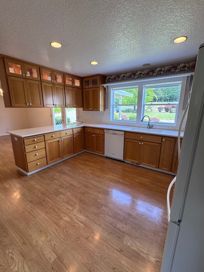 Building Photo - Gorgeous Home on 23 Acres Includes 22x32 S...