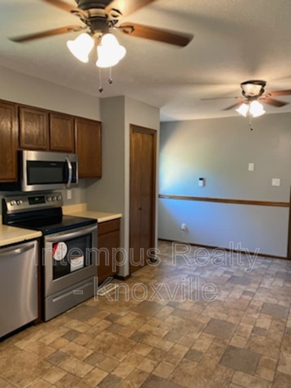 Building Photo - 6517 Bay Cir Dr