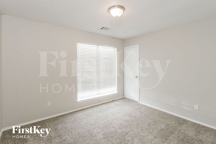 Building Photo - 2500 Crystal Falls Dr