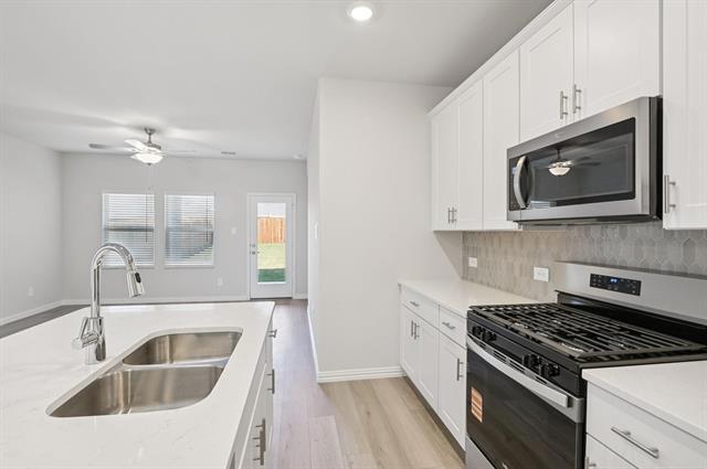 Building Photo - 717 Leavenworth Dr