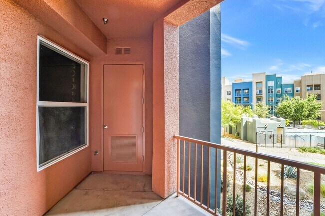 Building Photo - 38 E Serene Ave