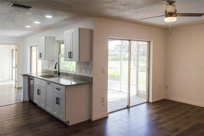 Building Photo - 1355 Kirkwood Ln