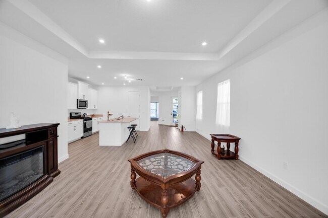 Building Photo - 9060 Remy Ln