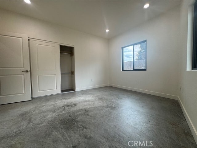 Building Photo - 8832 E Greenwood Ave