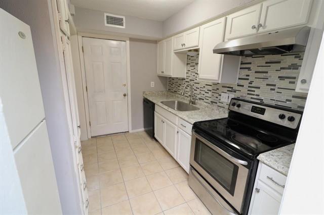 Primary Photo - 806 Courtenay Pl