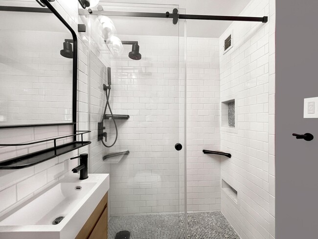 Building Photo - 2725 39th St NW