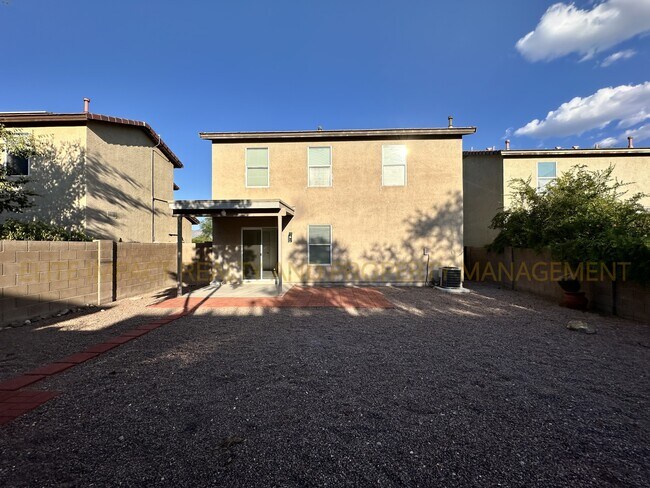 Building Photo - 3505 N Sierra Springs Dr