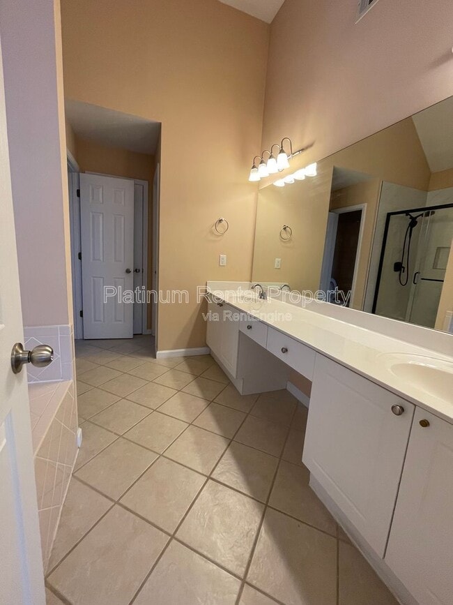 Building Photo - 2126 Malden Hill Dr