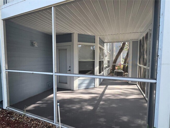 Building Photo - 2569 Grassy Point Dr