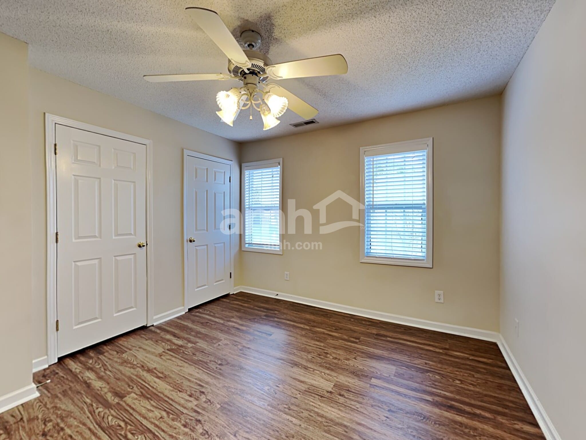 Building Photo - 2417 Appalachian Dr