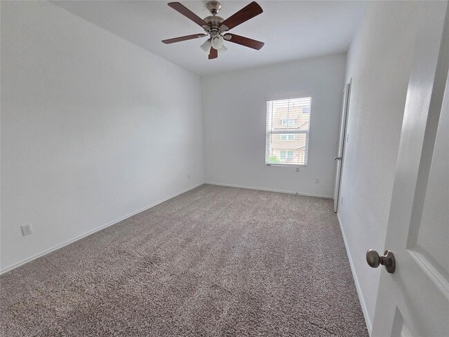 Building Photo - 1329 Weatherford Ln