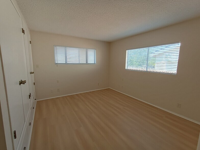 Building Photo - 4227 W 133rd St