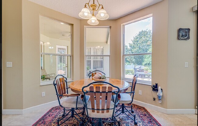 Building Photo - 2500 Azzurra Ln