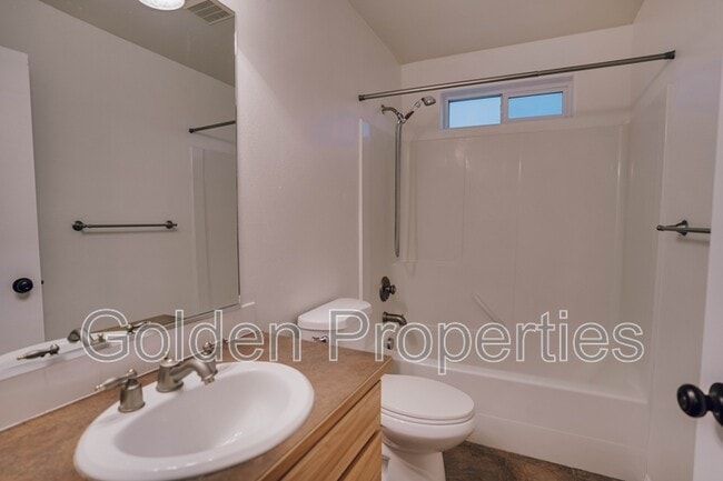 Building Photo - 7665 N Courcelles Pkwy