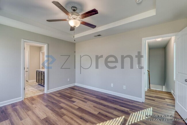 Building Photo - 268 E Webber Ln