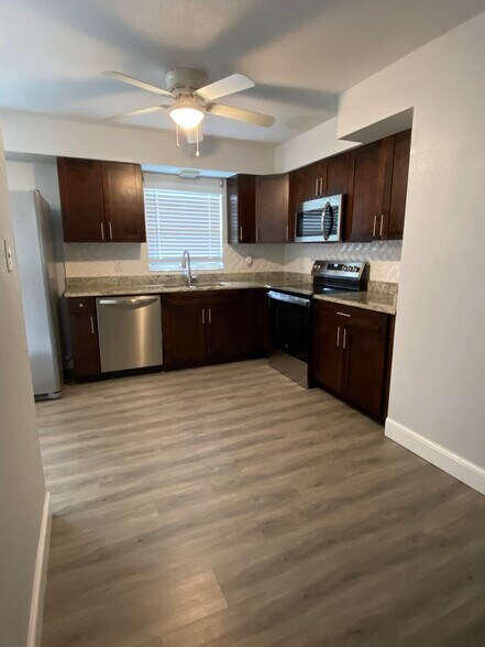 Building Photo - 2931 W Palmetto St