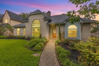 Building Photo - 5622 Woodland Creek Dr