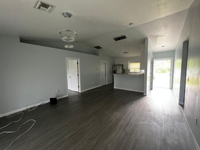 Building Photo - 4879 30th St SW