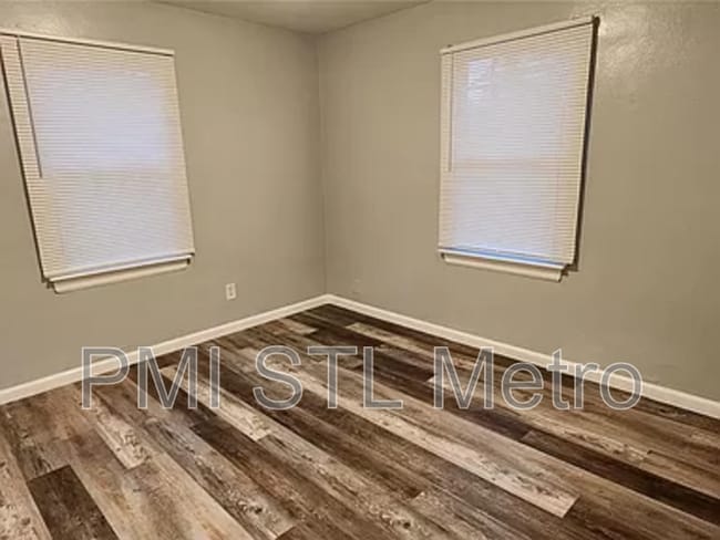 Building Photo - 9713 Dennis Dr