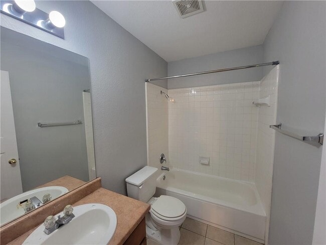 Building Photo - 1717 Matthews Ln