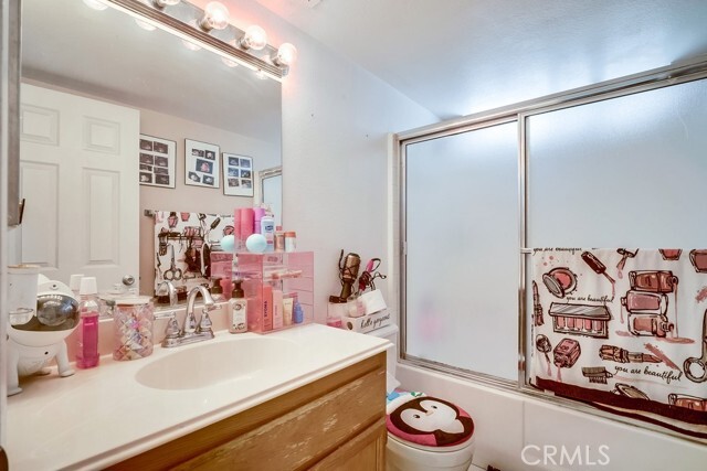 Building Photo - 1032 Smoketree Dr