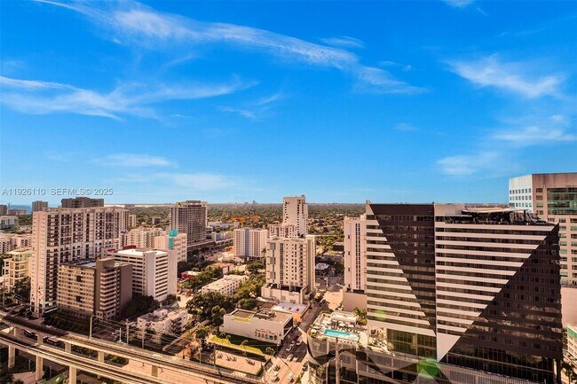 Building Photo - 88 SW 7th St